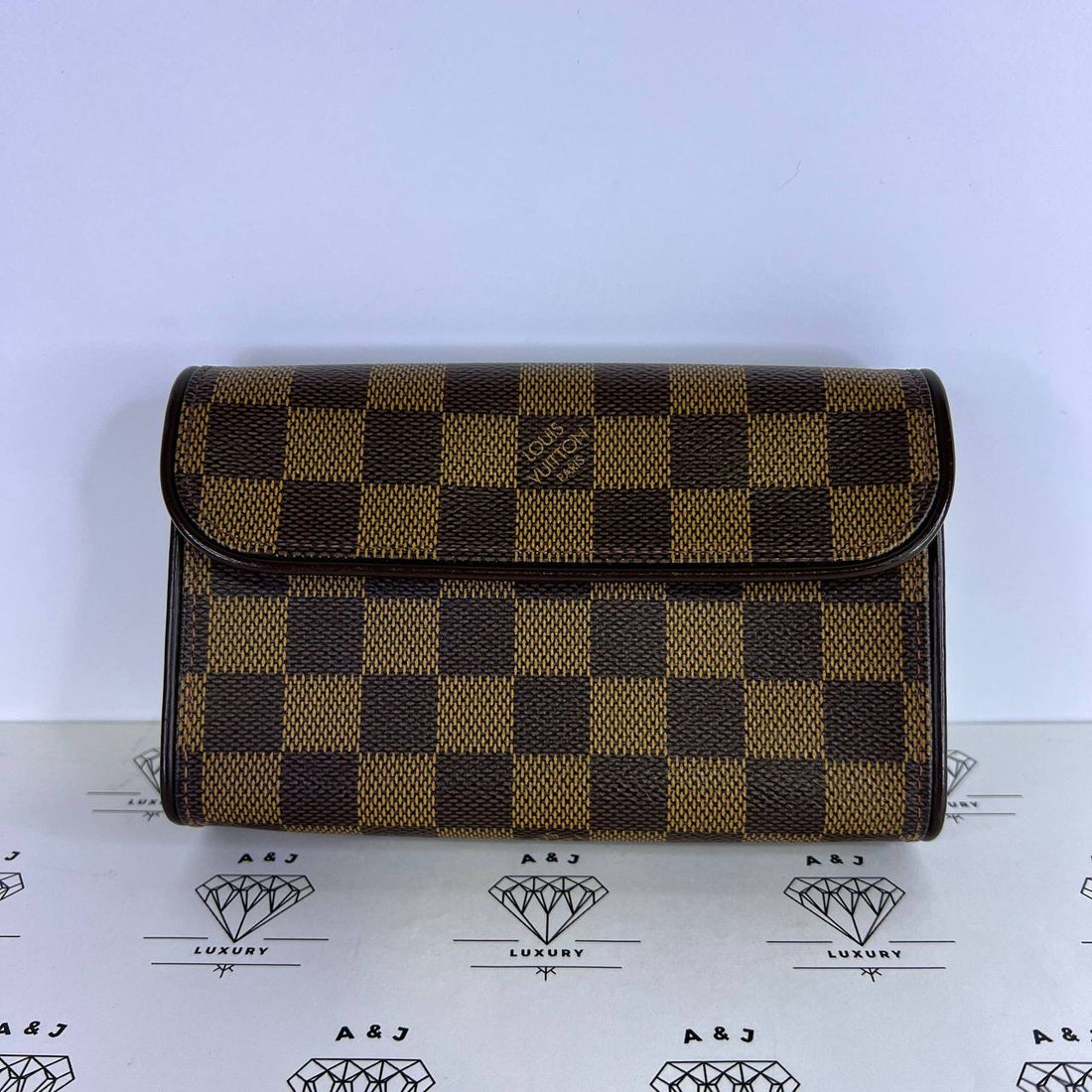[PRE LOVED] Louis Vuitton Pochette Florentine in Damier Ebene Canvass (FL1021)