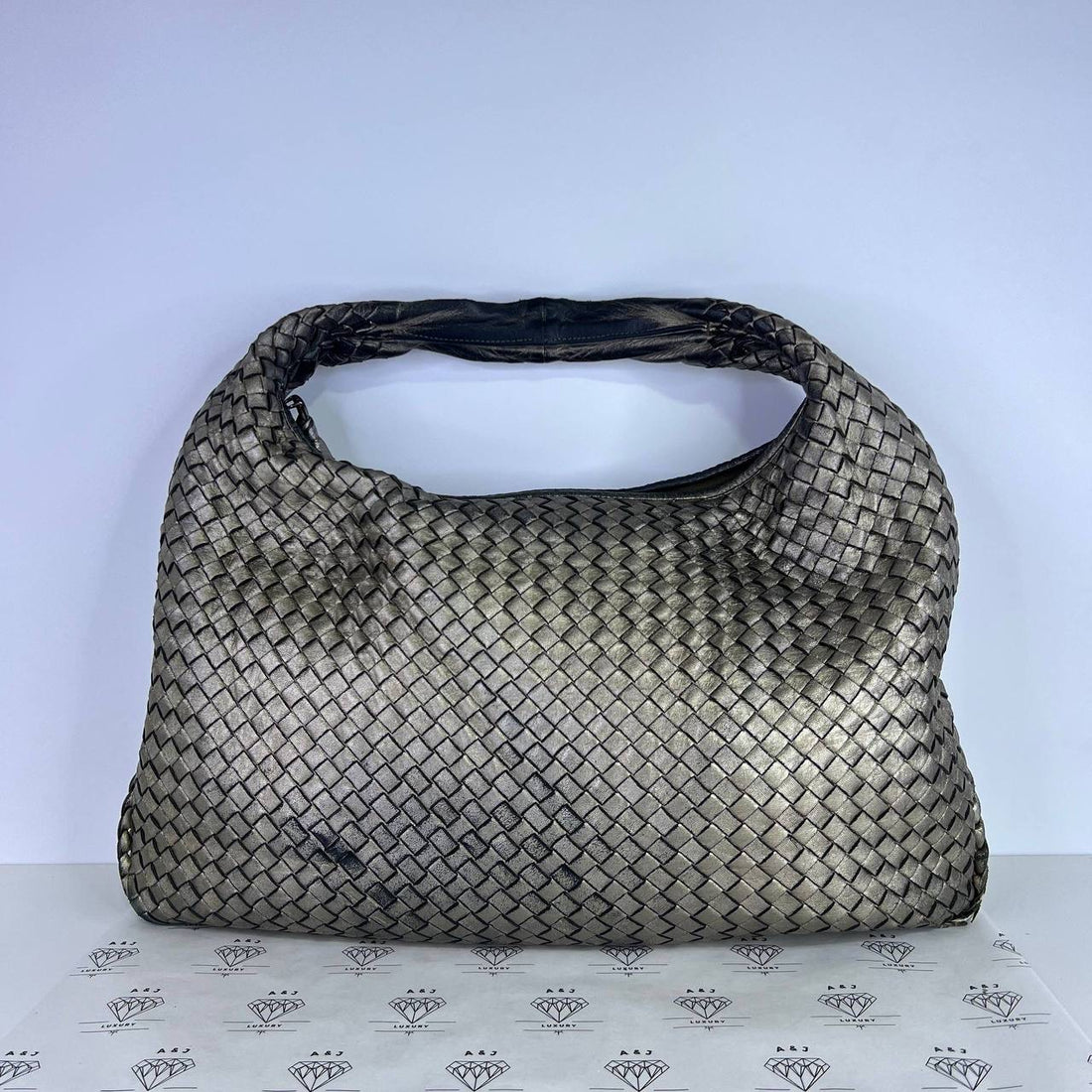 [PRE LOVED] Bottega Veneta Intrecciato Hobo Bag in Bronze SHW