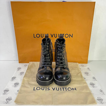 [PRE LOVED] Louis Vuitton Star Trail Boots in Monogram Size 35.5EU