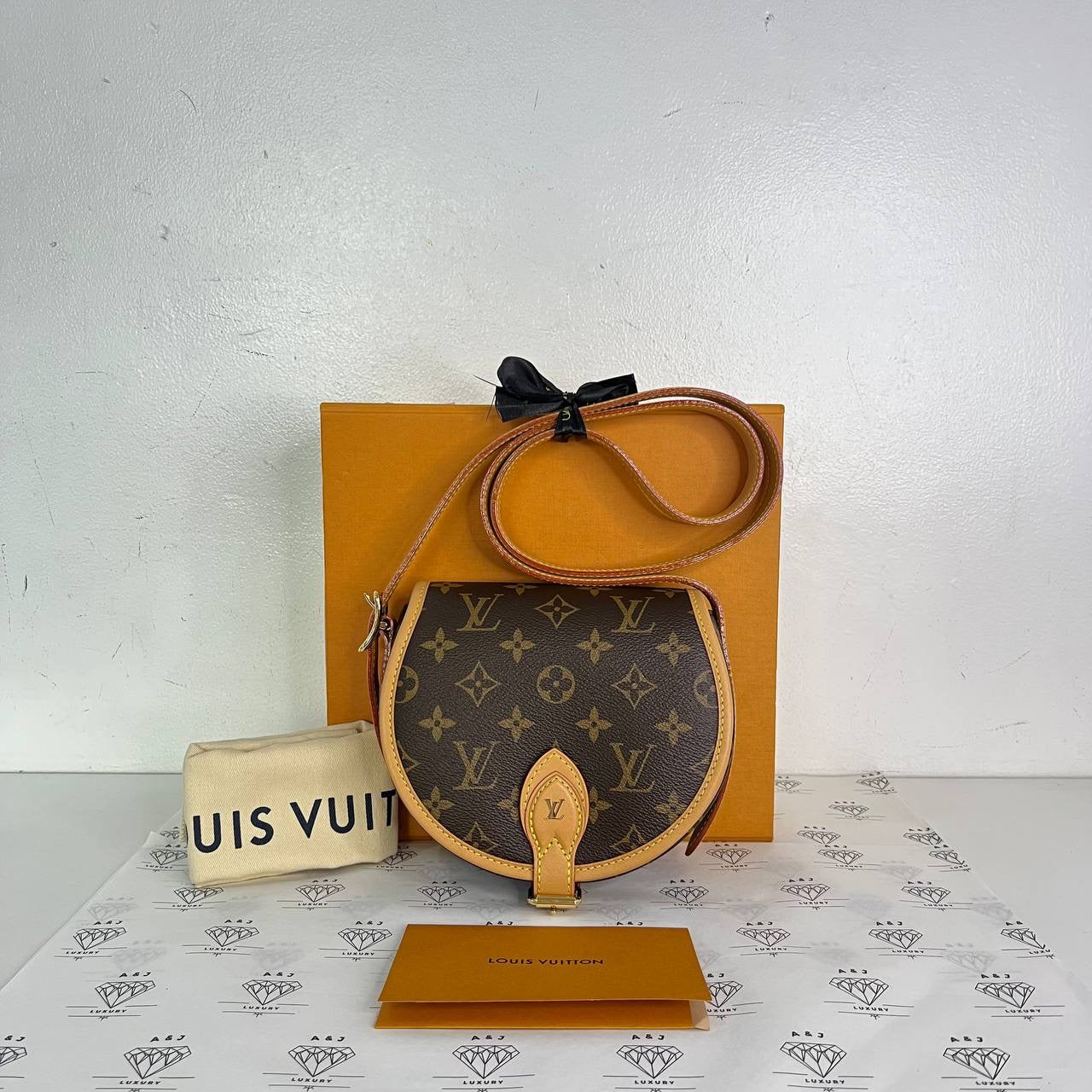 [PRE LOVED] Louis Vuitton Tambourin in Monogram Canvass (PL3129)