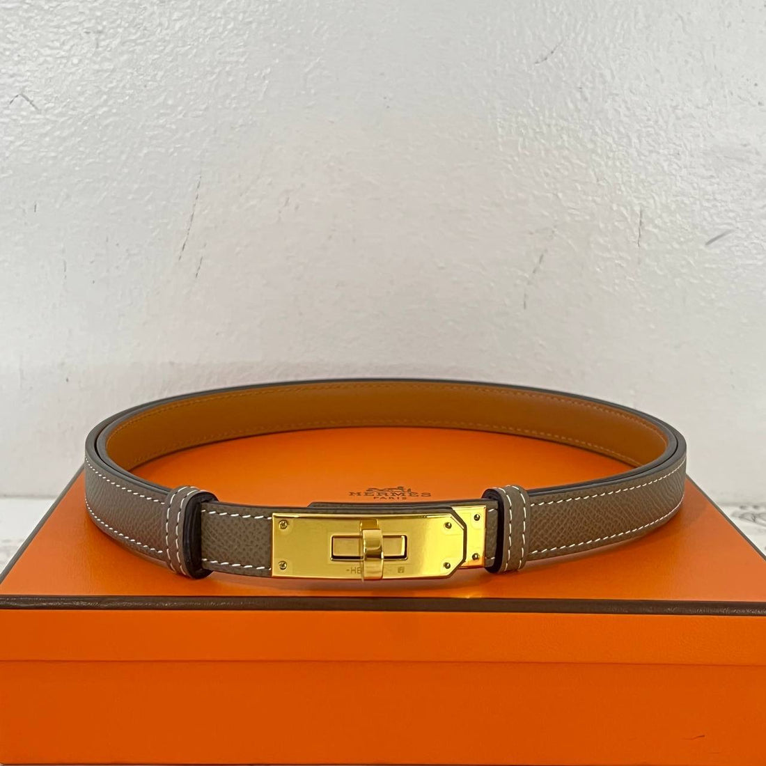 [BRAND NEW] Hermes Kelly Belt in Etoupe GHW (Stamp B - 2023)