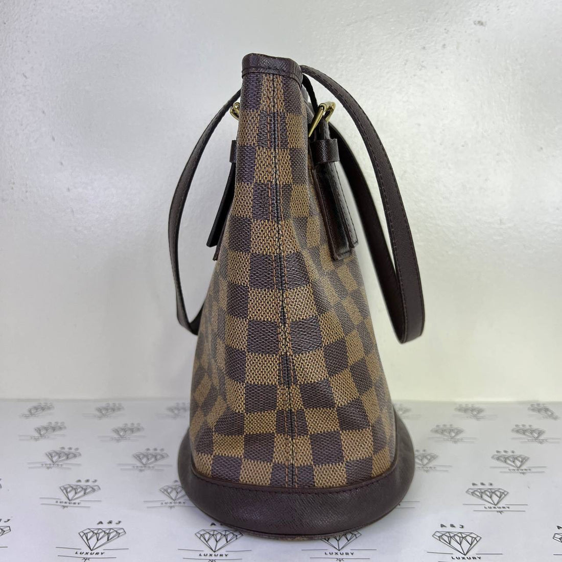 [PRE LOVED] Louis Vuitton Marais Bucket Bag in Damier Ebene Canvass (AR0928)