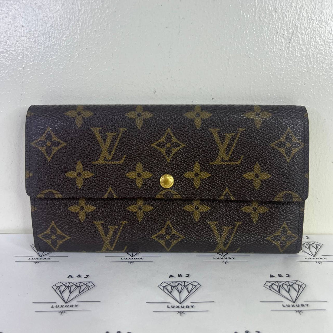 [PRE LOVED] Louis Vuitton Sarah Wallet in Monogram Canvass (MI0974)