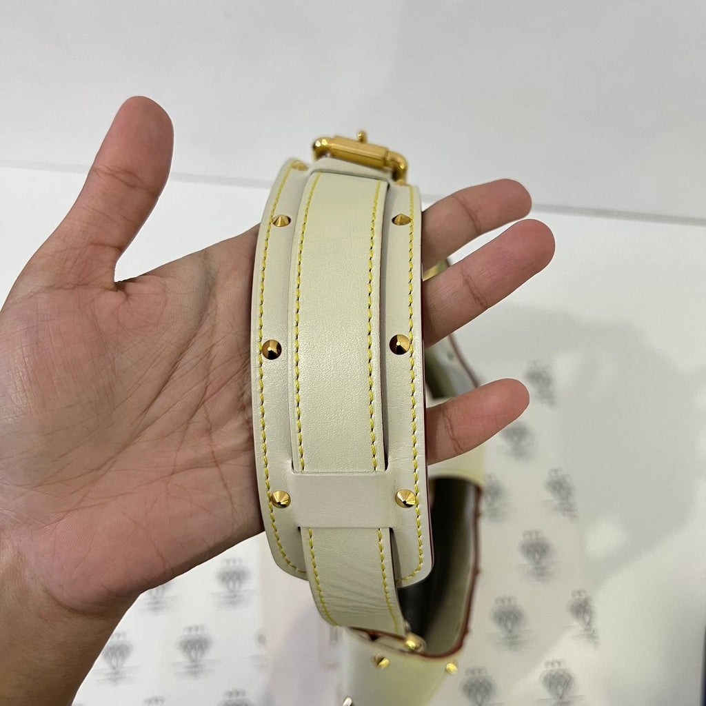 [PRE LOVED] Louis Vuitton Suhali L'Affriolant Shoulder Bag in White GHW (MI1004)