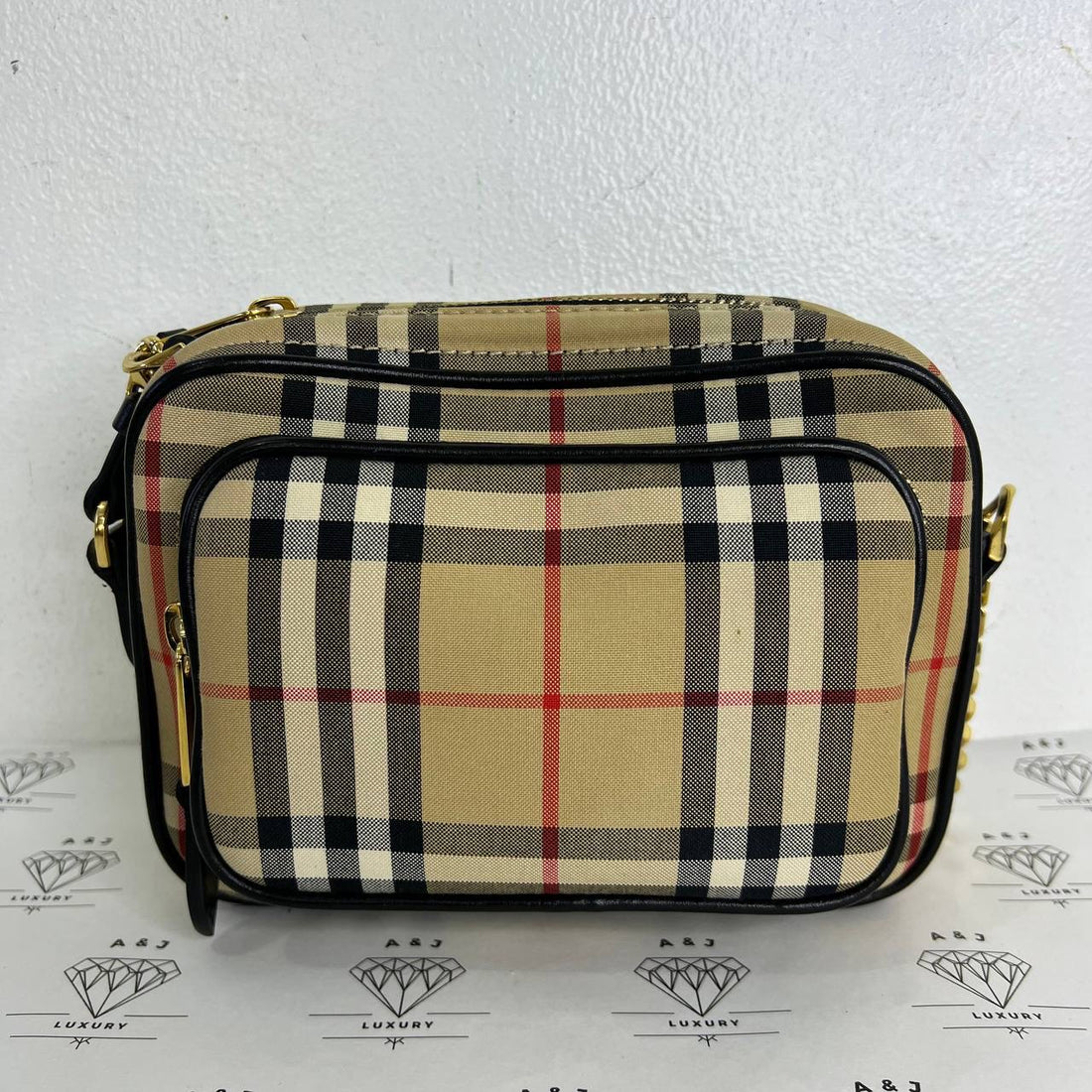 [PRE LOVED] Burberry Canvass Camera Bag in Brown GHW