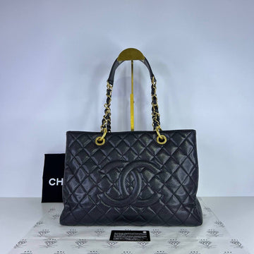 [PRE LOVED] Chanel Grand Shopping Tote (GST) in Black Caviar Leather GHW (Series 17)