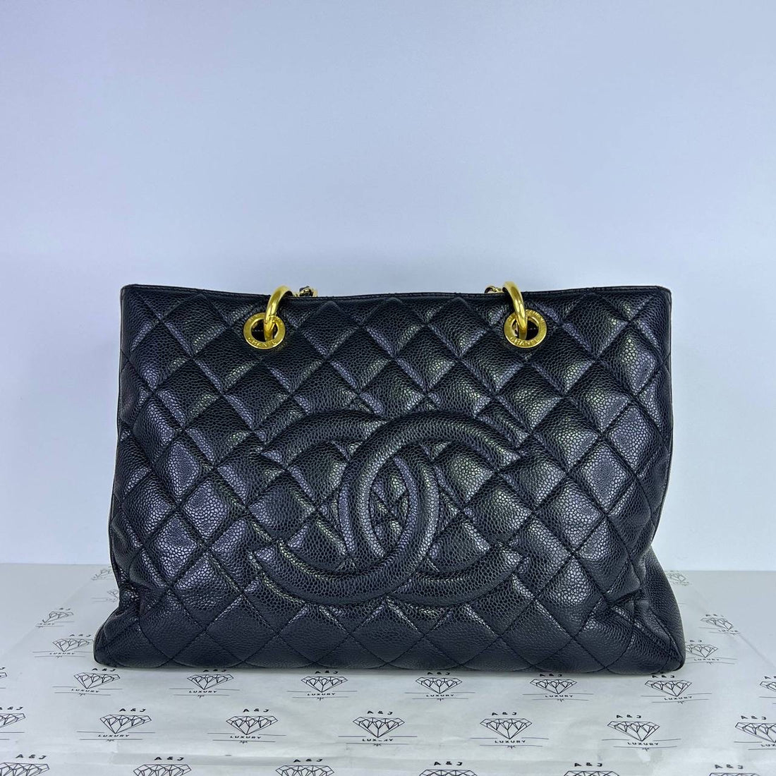 [PRE LOVED] Chanel Grand Shopping Tote (GST) in Black Caviar Leather GHW (Series 17)