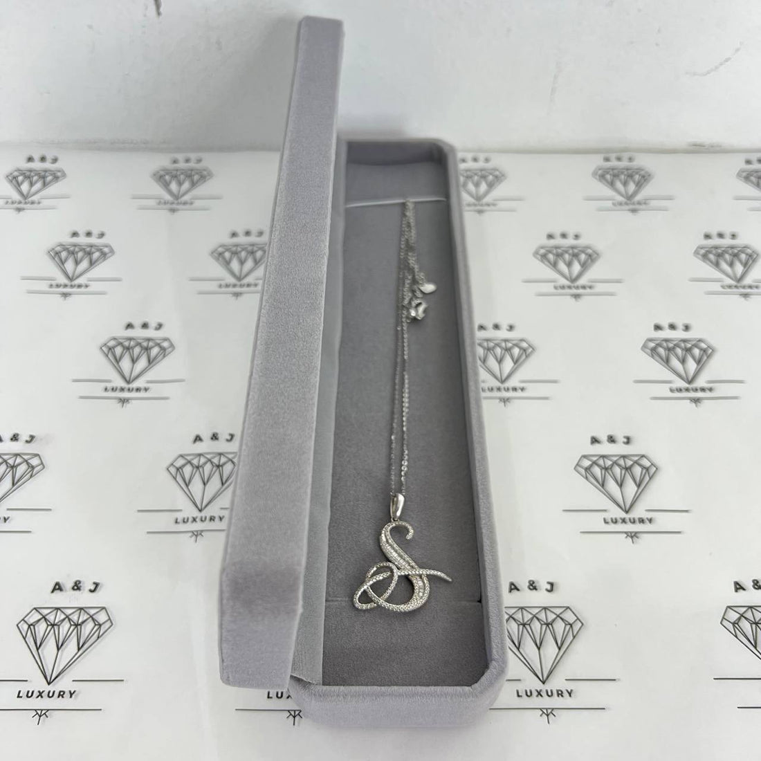 [BRAND NEW] S Initial Necklace Adjustable 14K WG (17cms)