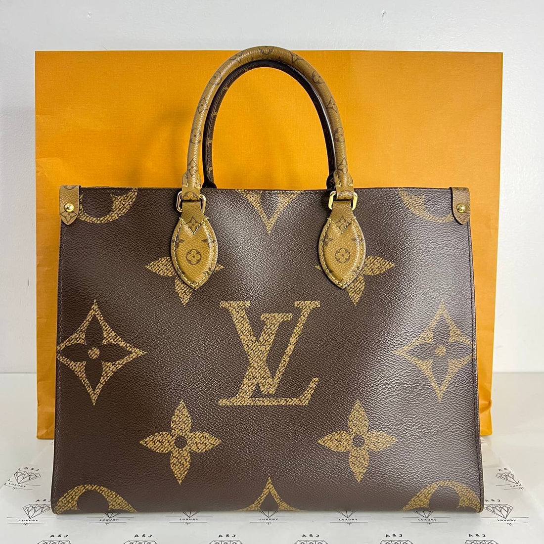 [PRE LOVED] Louis Vuitton OnTheGo MM in Reverse Monogram Canvass (TJ1200)