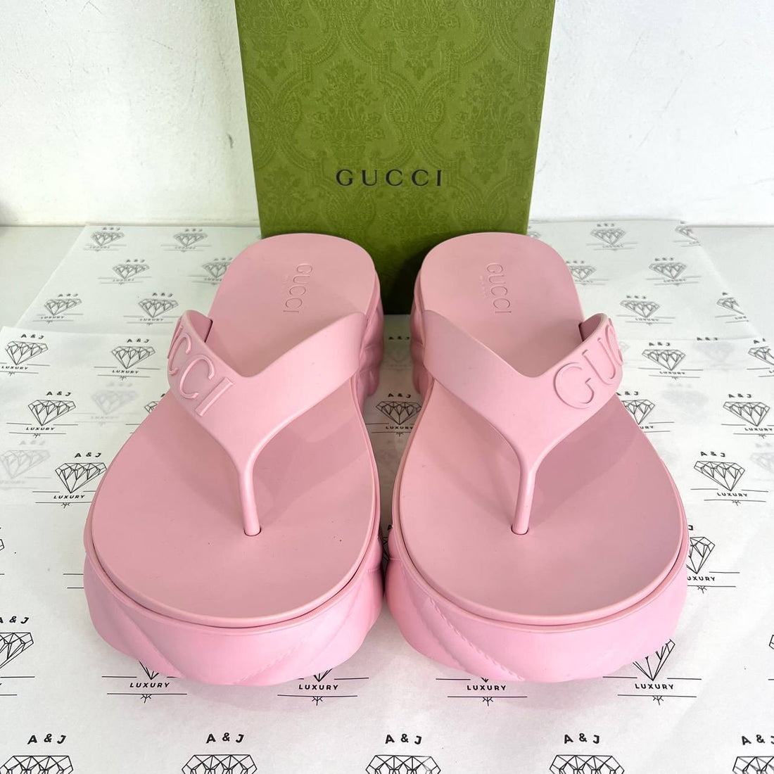 [PRE LOVED] Gucci Thong Platform Sandals in Pink Size 39EU