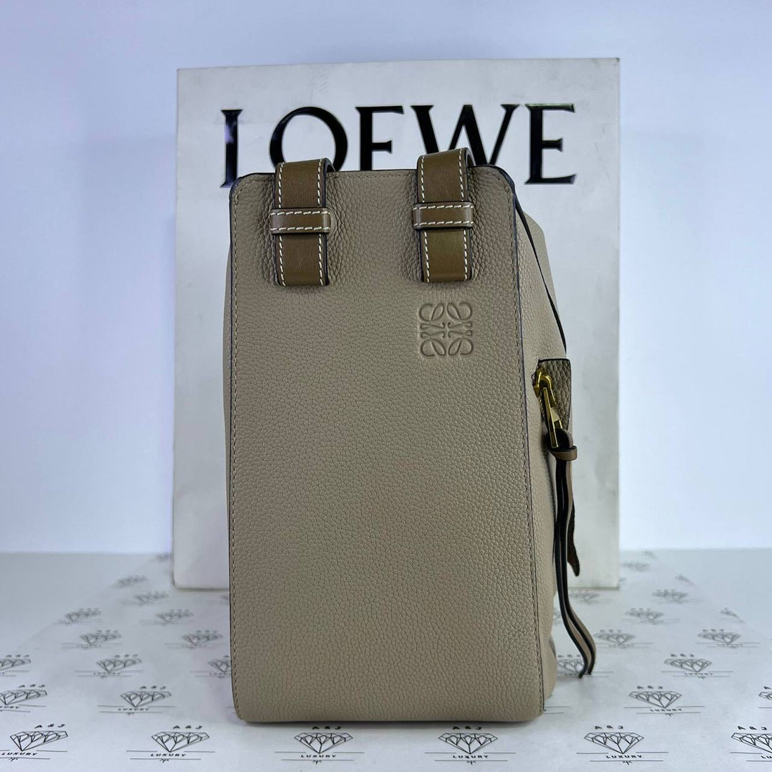 [PRE LOVED] Loewe Small Hammock in Sand Grained Calfskin Leather GHW (2018)