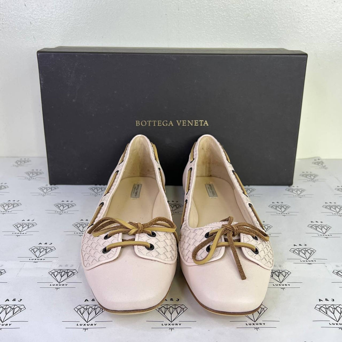 [PRE LOVED] Bottega Veneta Women's Loafers in Light Pink Size 40EU