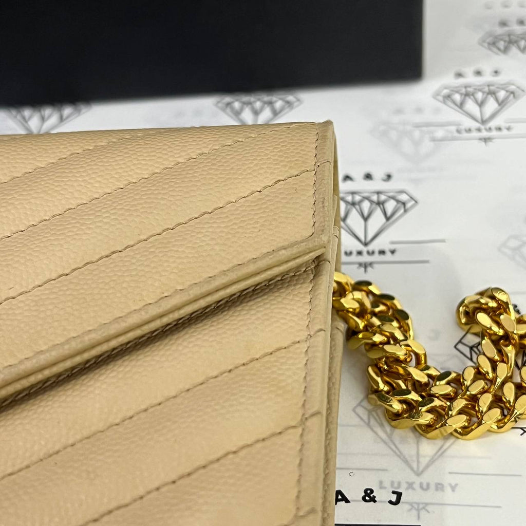 [PRE LOVED] Yves Saint Laurent Medium Wallet on Chain in Beige Grain De Poudre Leather GHW