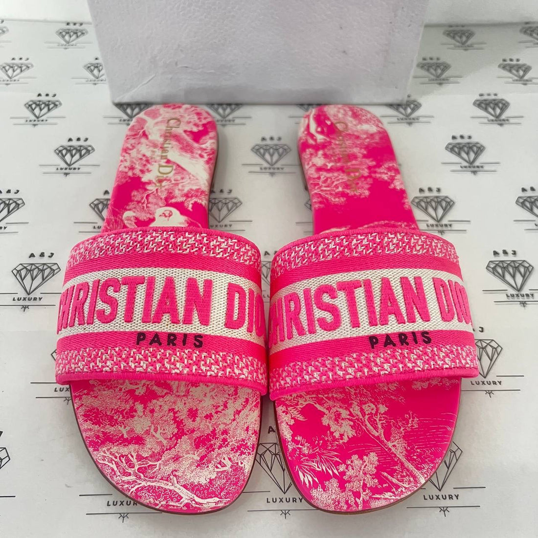 [PRE LOVED] Christian Dior Dway Slides in Pink Size 39EU