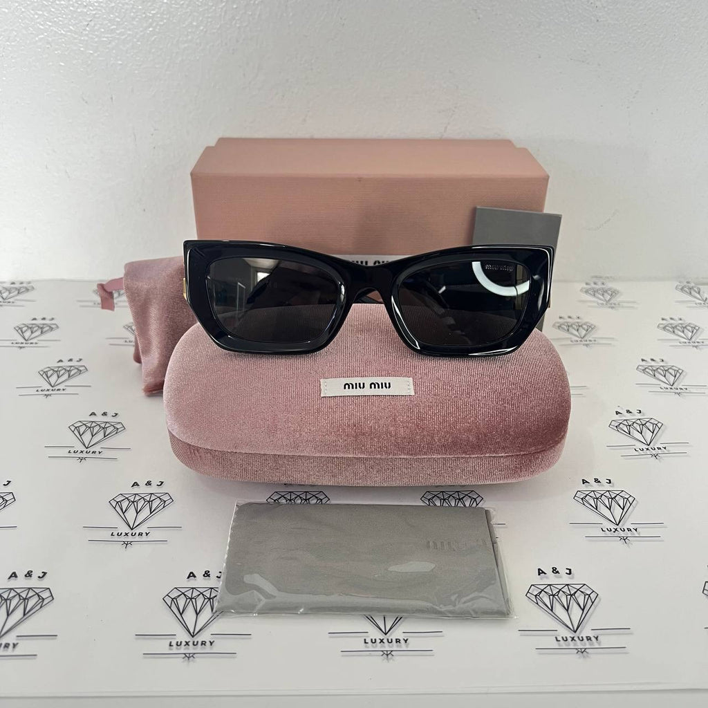 [PRE LOVED] Miu Miu Glimpse Sunglasses in Black