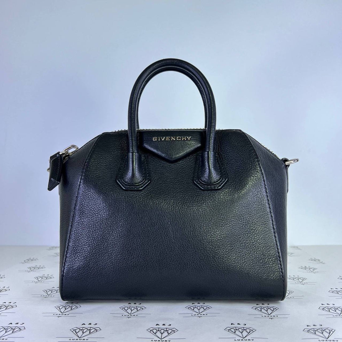 [PRE LOVED] Givenchy Mini Antigona in Black Goatskin Leather SHW