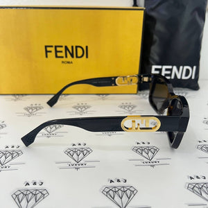 [PRE LOVED] Fendi FE40050F Sunglasses