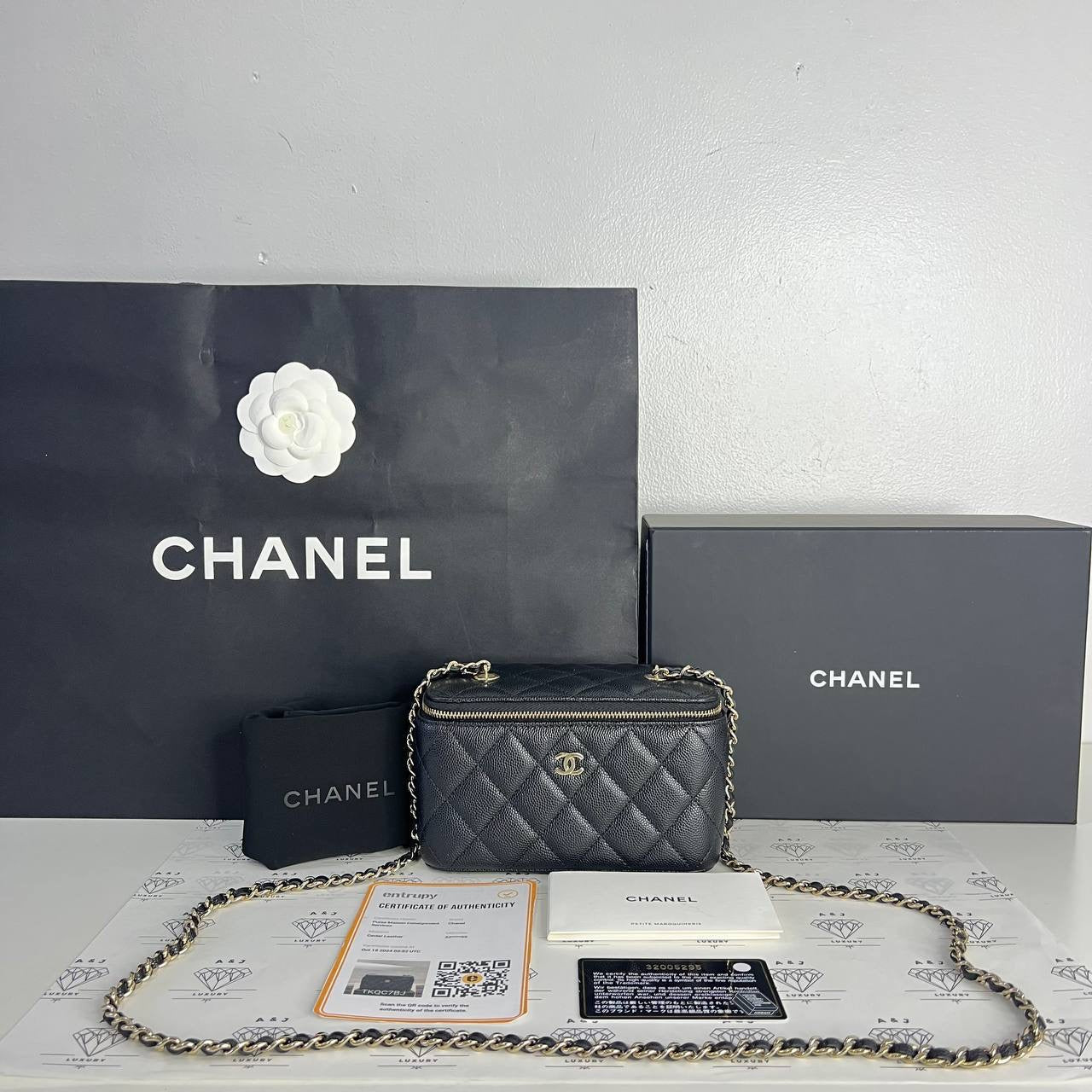 [PRE LOVED] Chanel Vanity in Black Caviar GHW (Series 32)