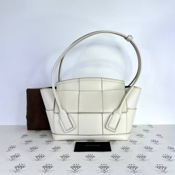 [PRE LOVED] Bottega Veneta Small Arco Tote in White