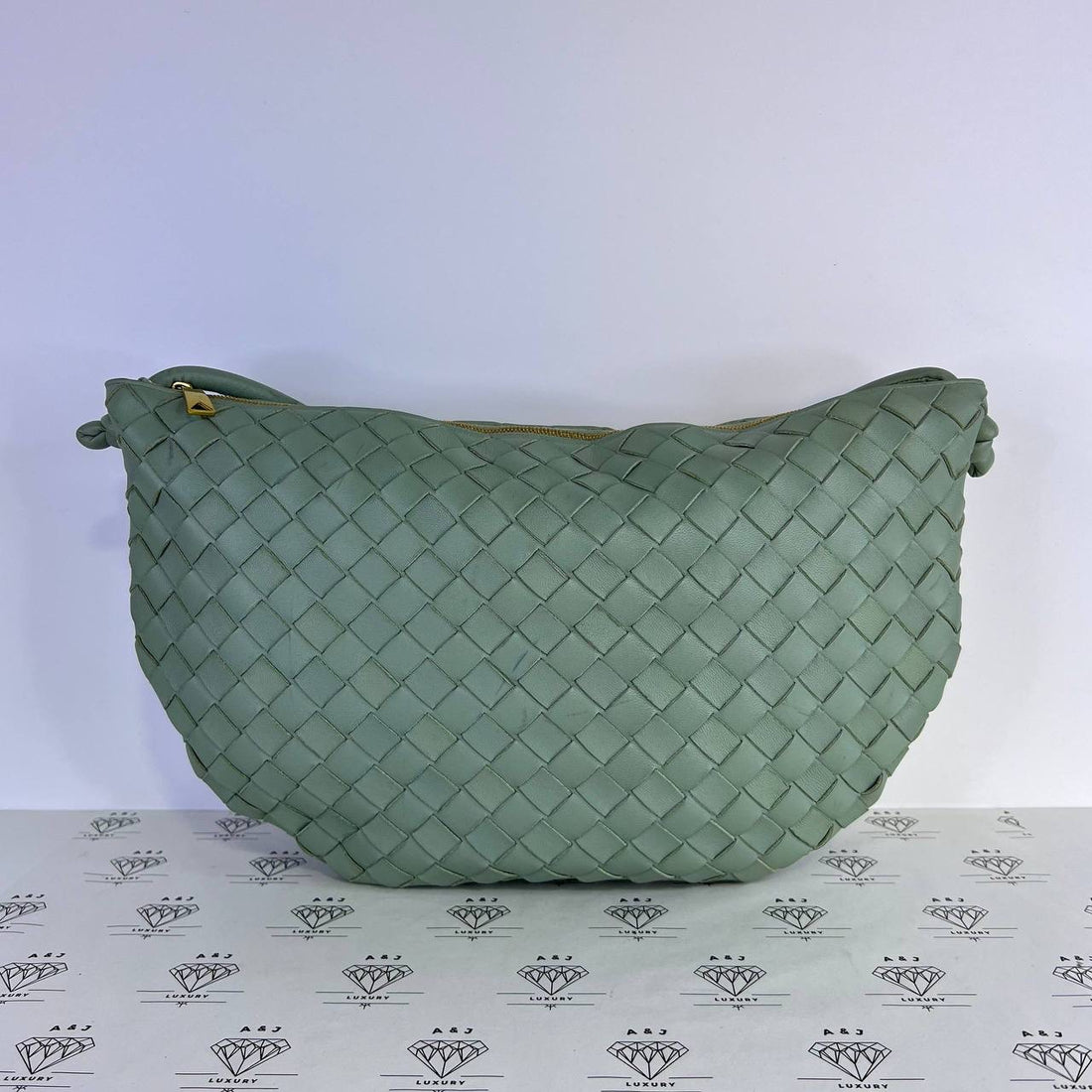 [PRE LOVED] Bottega Veneta Medium Turn Pouch in Travertine Intrecciato Leather GHW