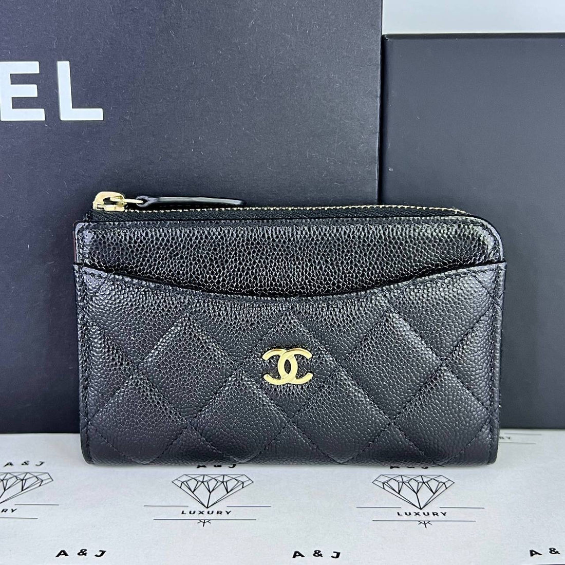 [PRE LOVED] Chanel Zipped Cardholder in Black Caviar Leather GHW (microchipped)