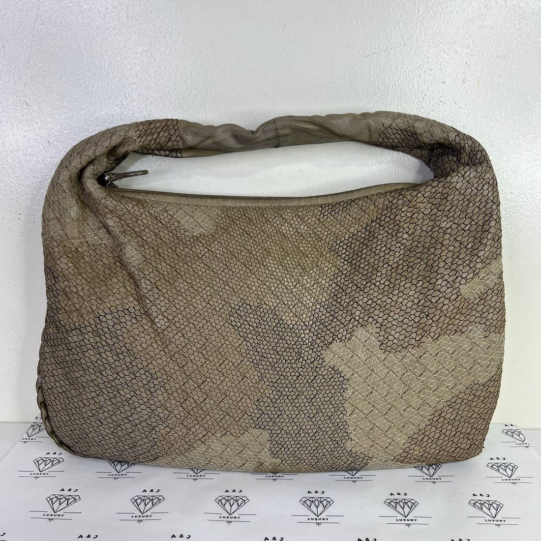 [PRE LOVED] Bottega Veneta Safari Hobo Bag in Brown Intrecciato Leather
