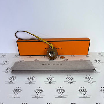 [PRE LOVED] Hermes Airtag Bag Charm in Gold