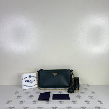 [PRE LOVED] Prada Re-edition 2000 Camera Bag in Green Saffiano Leather GHW