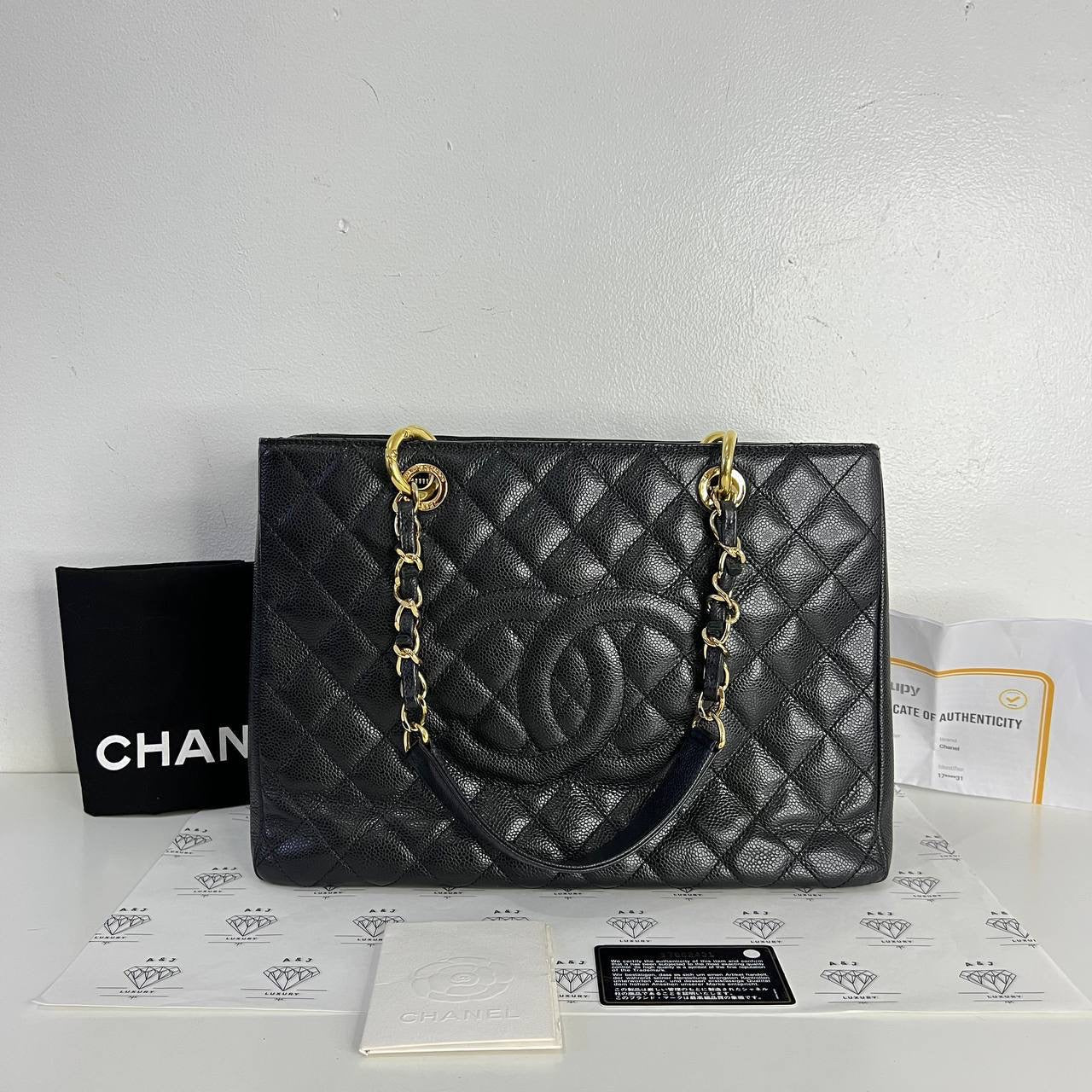 [PRE LOVED] Chanel GST in Black Caviar GHW (Series 17)