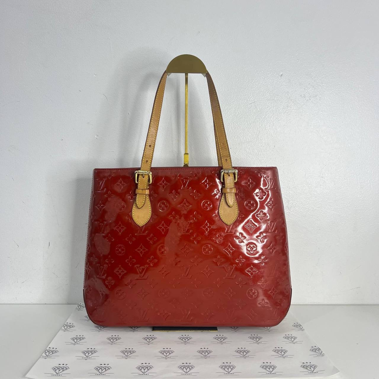 [PRE LOVED] Louis Vuitton Brentwood in Red Vernis Leather (NA0041)