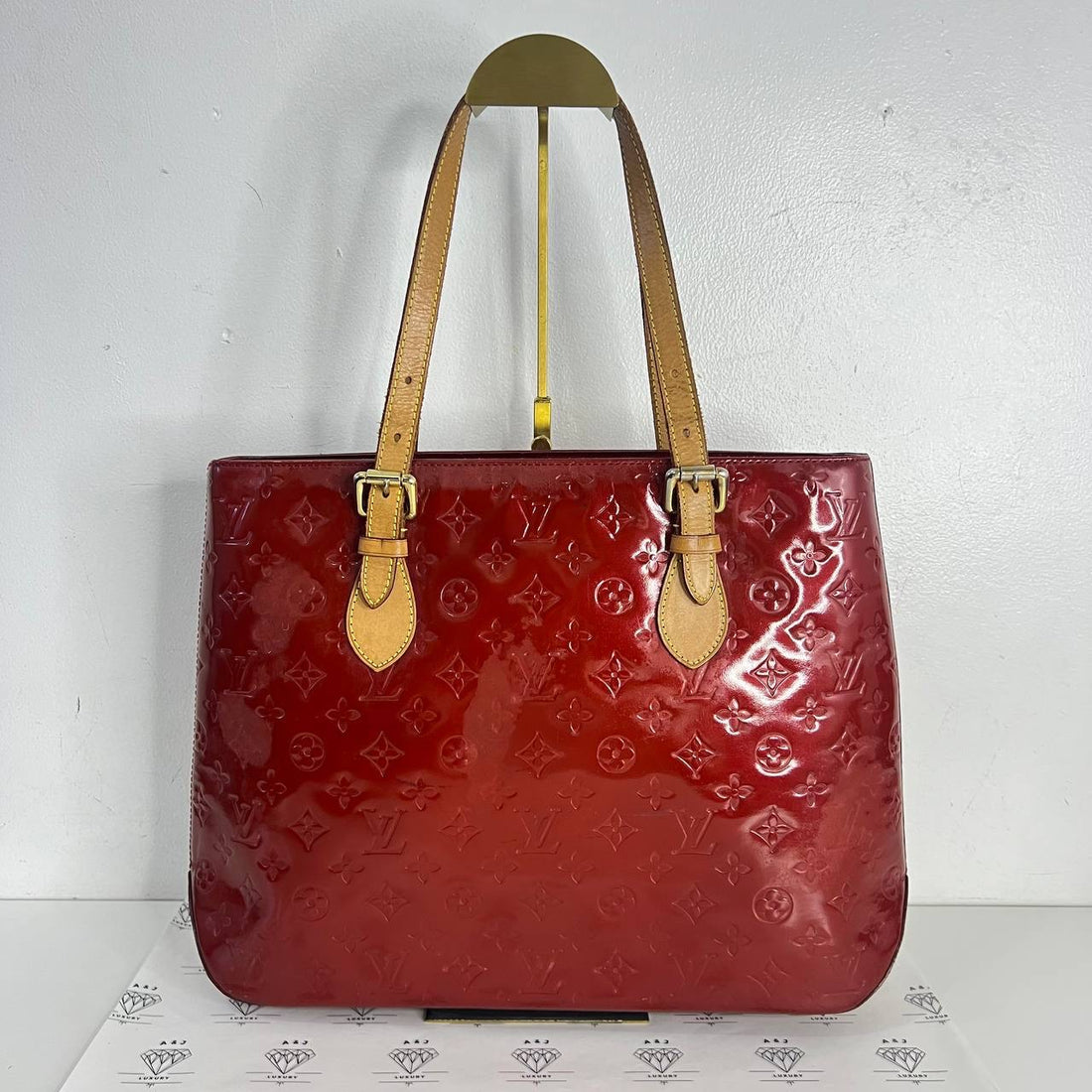 [PRE LOVED] Louis Vuitton Brentwood in Red Vernis Leather (NA0041)