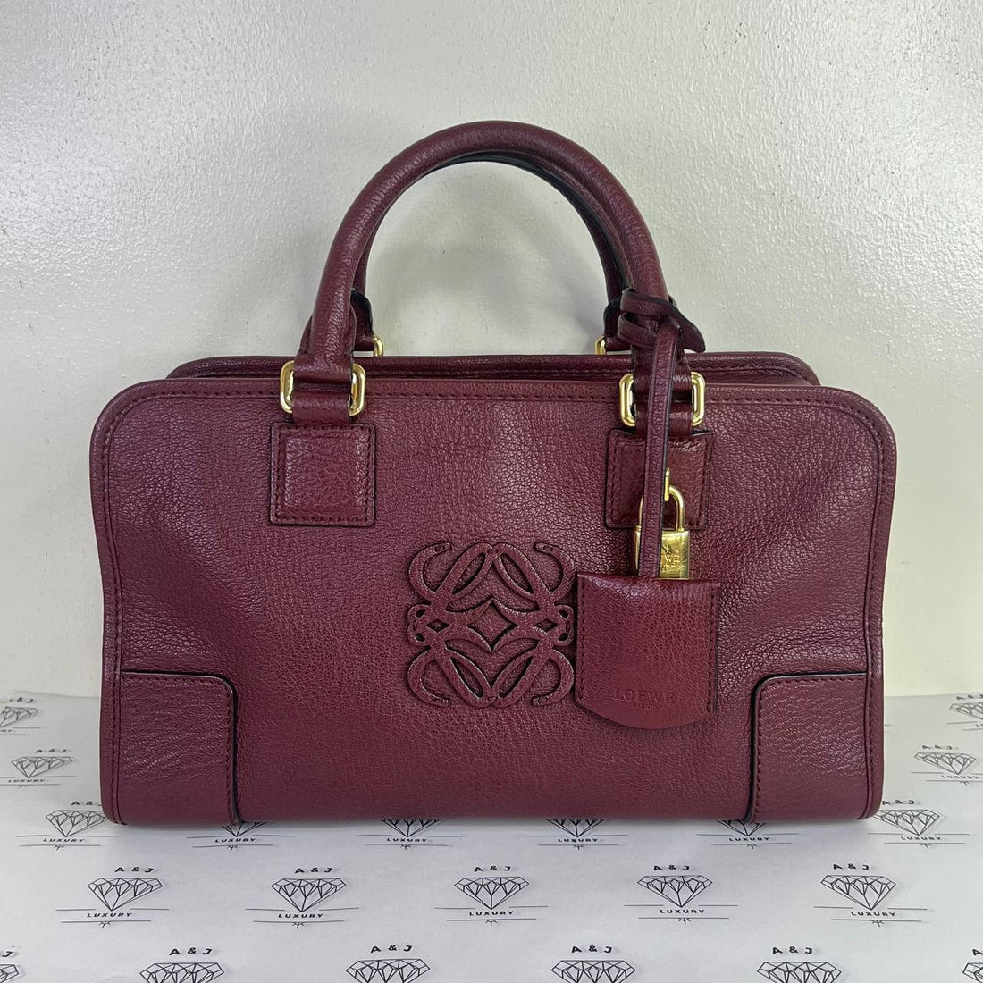 [PRE LOVED] Loewe Amazona 28 in Burgundy GHW