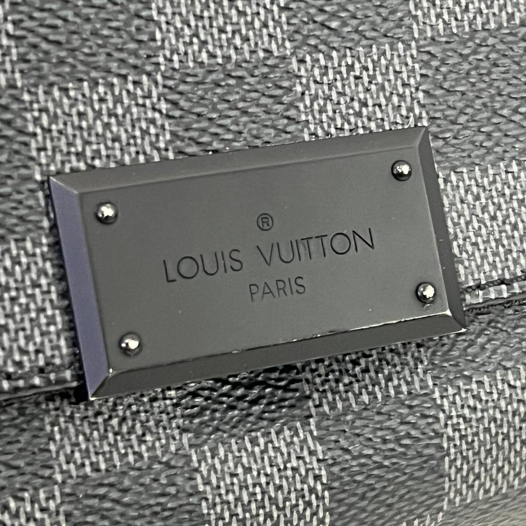 [PRE LOVED] Louis Vuitton District PM in Graphite Canvass (CA2155)