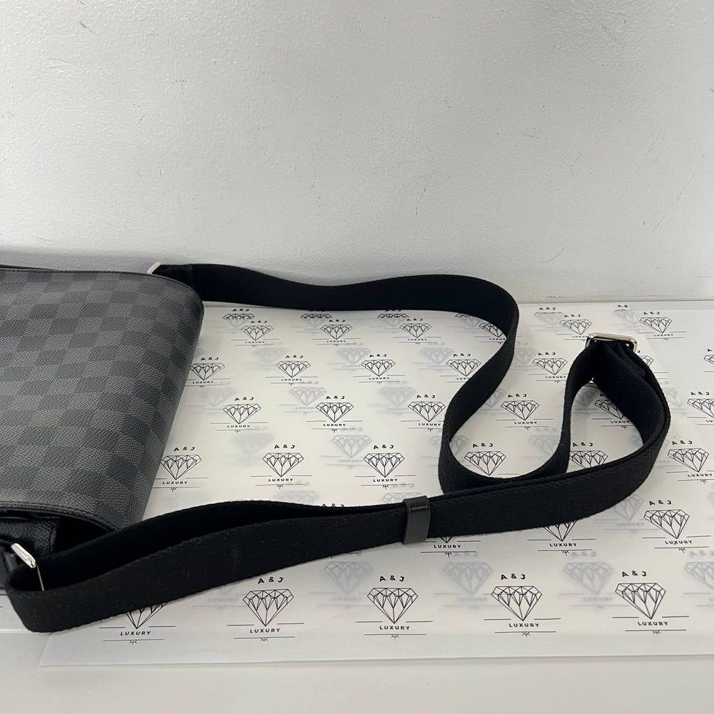 [PRE LOVED] Louis Vuitton District PM in Graphite Canvass (CA2155)