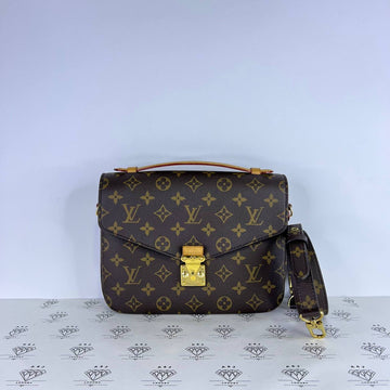 [PRE LOVED] Louis Vuitton Pochette Metis in Monogram Canvass (microchipped)