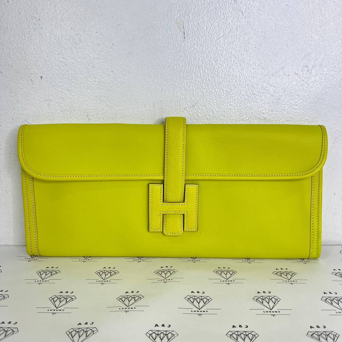 [PRE LOVED] Hermes Jige Clutch in Lime Clemence/Swift Leather