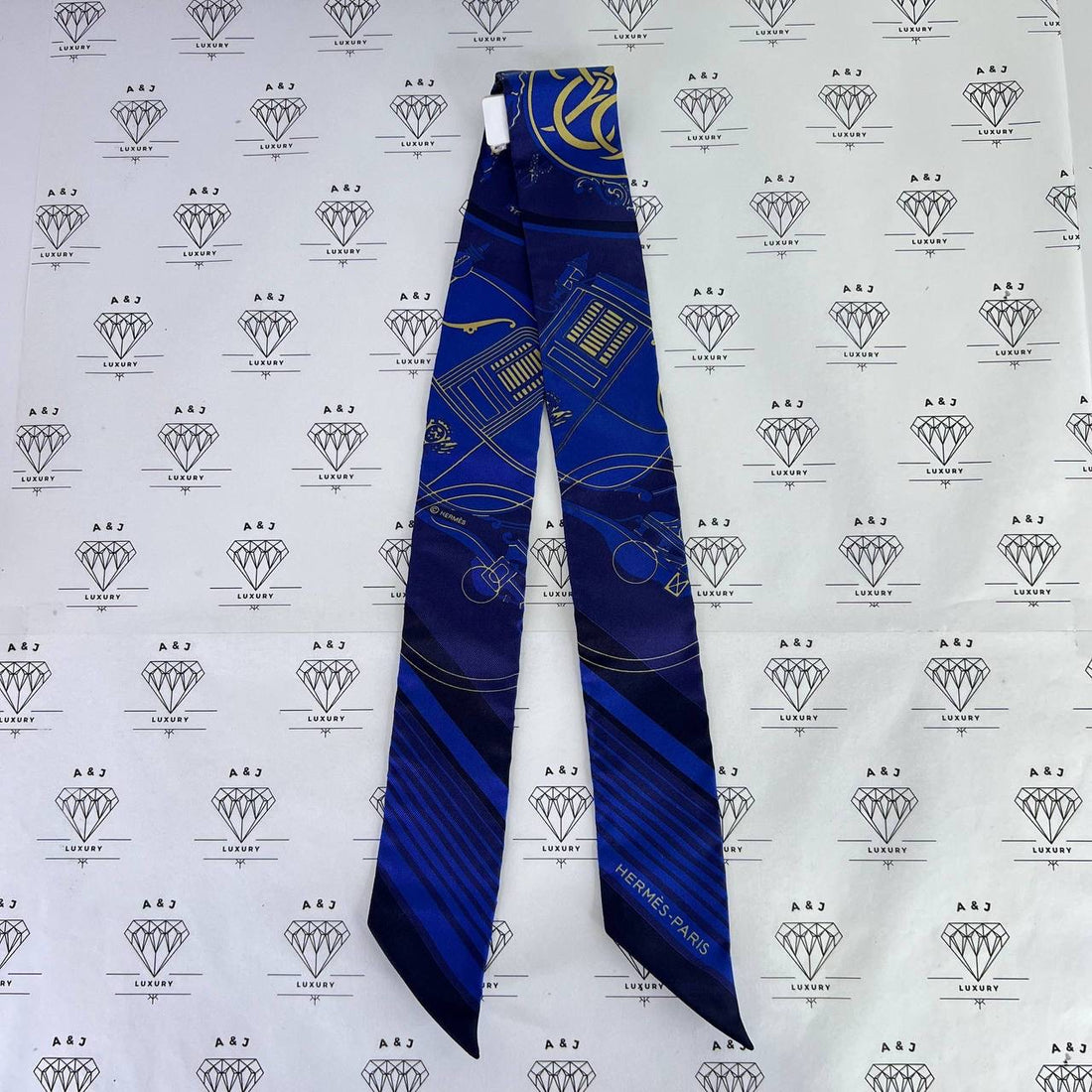 [BRAND NEW] Hermes Twilly in Ex-Libris in Blue Indigo/Noir/Beige