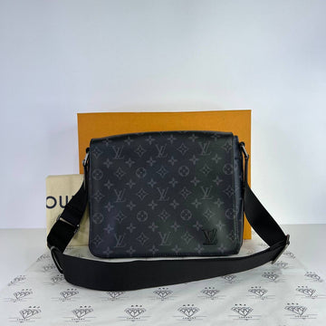 [PRE LOVED] Louis Vuitton District PM in Monogram Eclipse Canvass (GI5210)