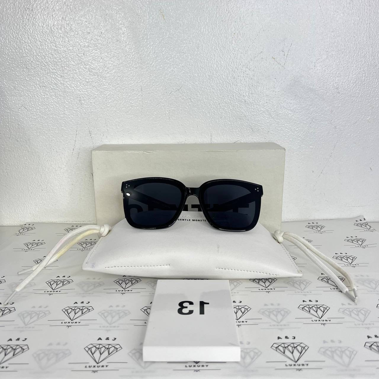 [PRE LOVED] Gentle Monster Dreamer 17 in Black