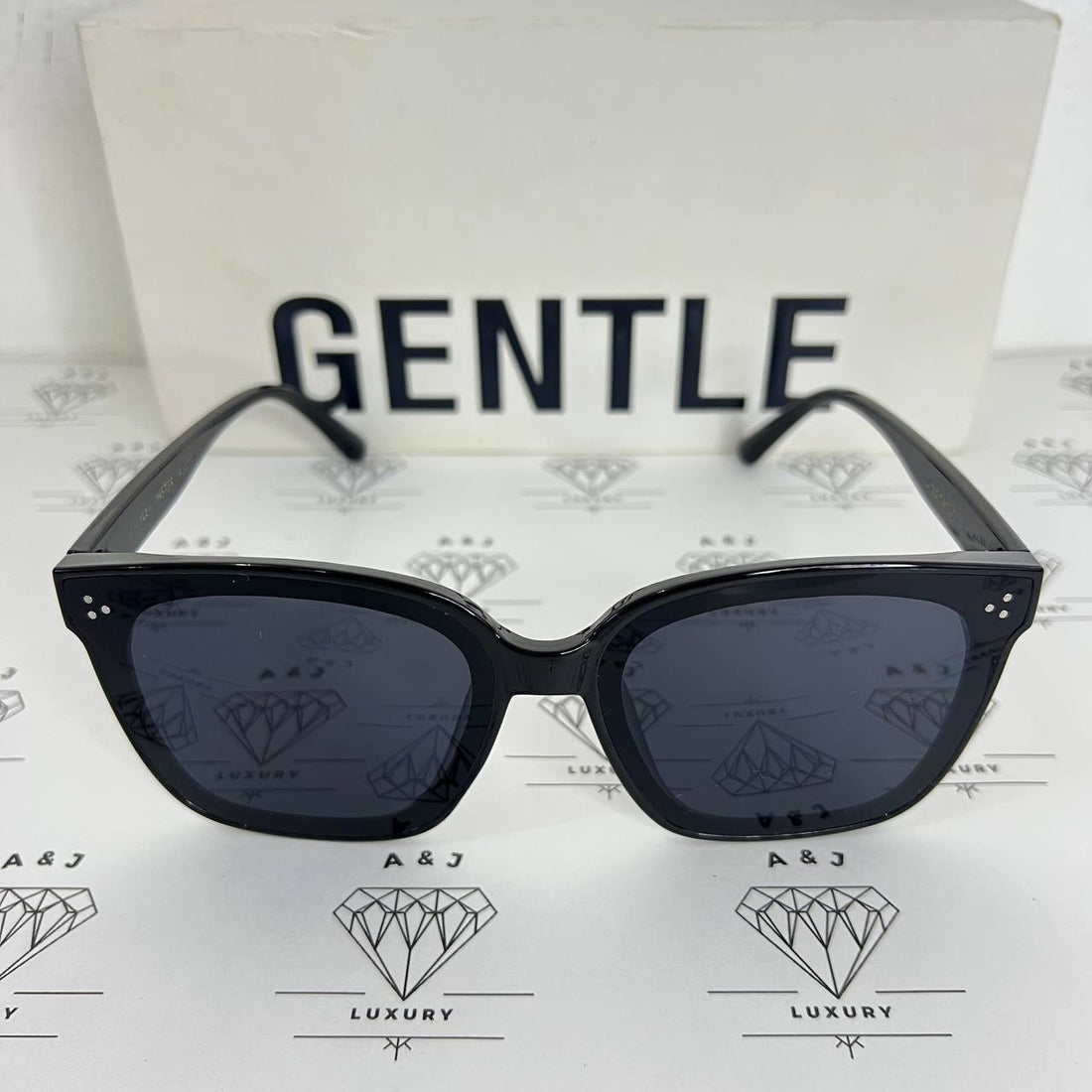 [PRE LOVED] Gentle Monster Dreamer 17 in Black