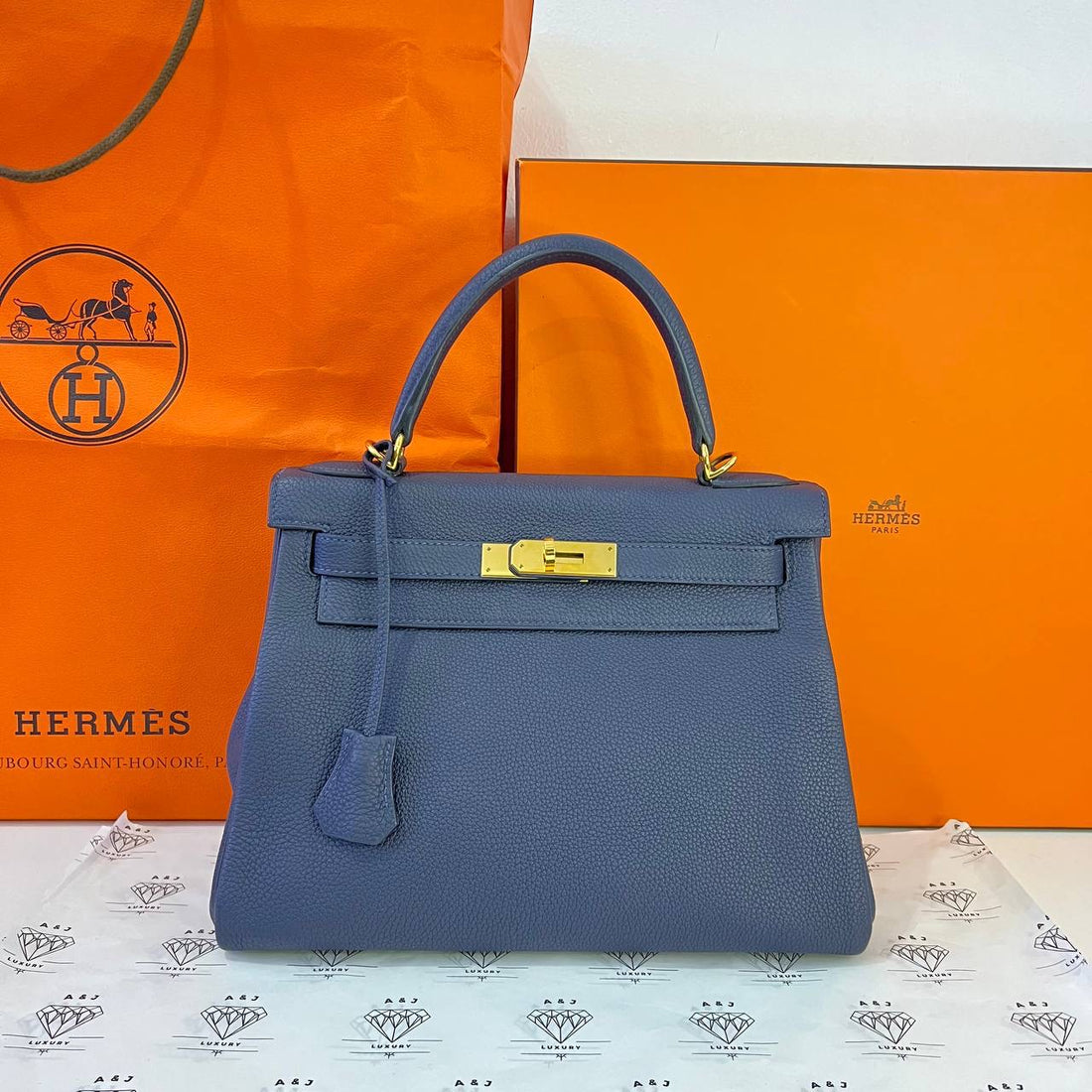 [PRE LOVED] Hermes Kelly 28 in Bleu Nuit Clemence Leather GHW (Stamp D - 2019)