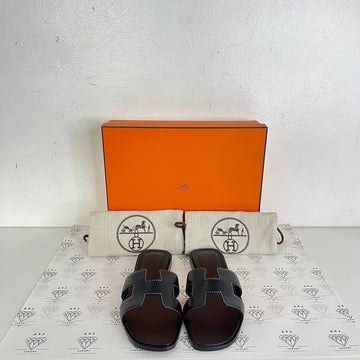 [PRE LOVED] Hermes Oran Sandals in Black Size 35.5EU
