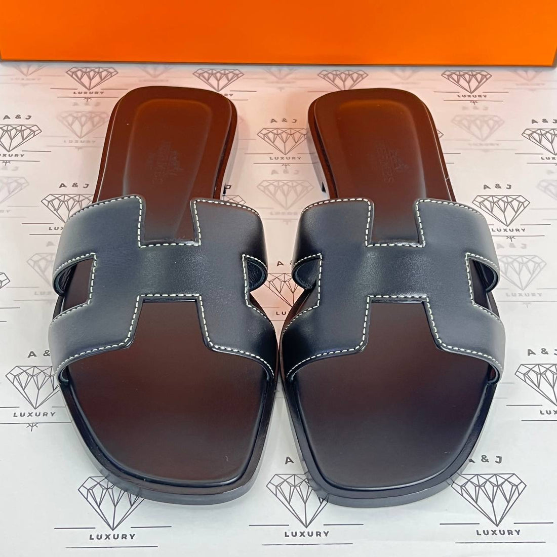 [PRE LOVED] Hermes Oran Sandals in Black Size 35.5EU