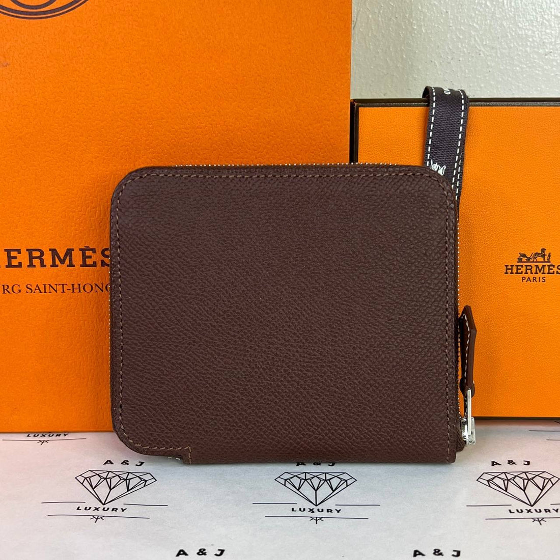 [BRAND NEW] Hermes Silk In Compact Wallet in Rouge H Epsom Leather PHW (Stamp K - 2025)