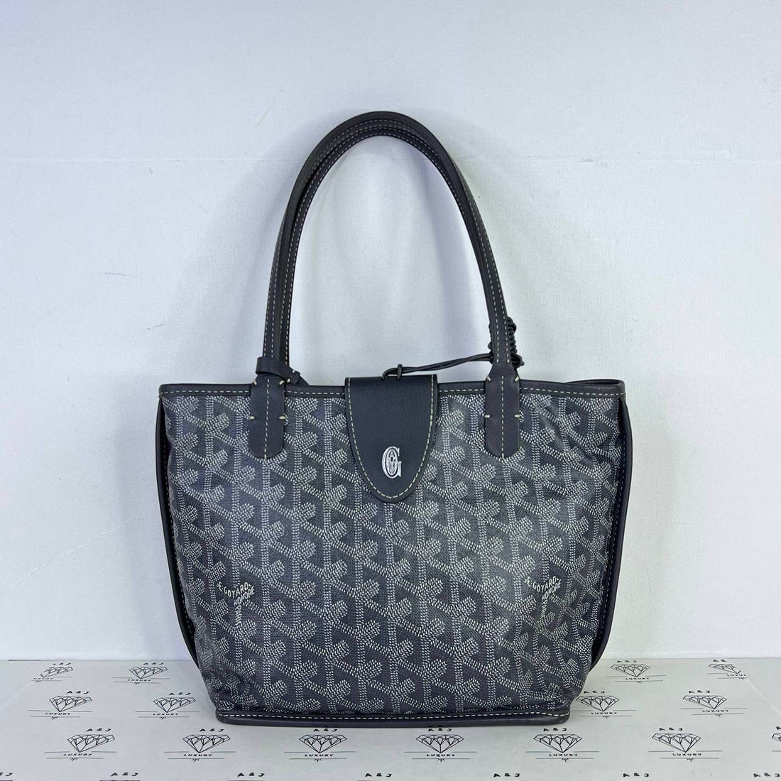 [PRE LOVED] Goyard Mini Anjou with Clip in Gray (2021)