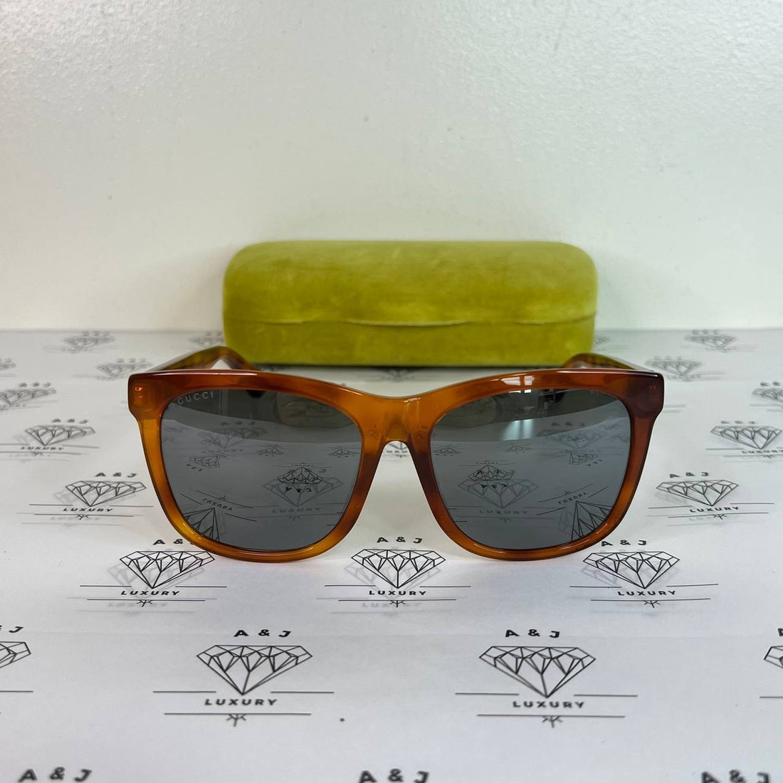 [PRE LOVED] Gucci GG0057SK Sunglasses in Brown