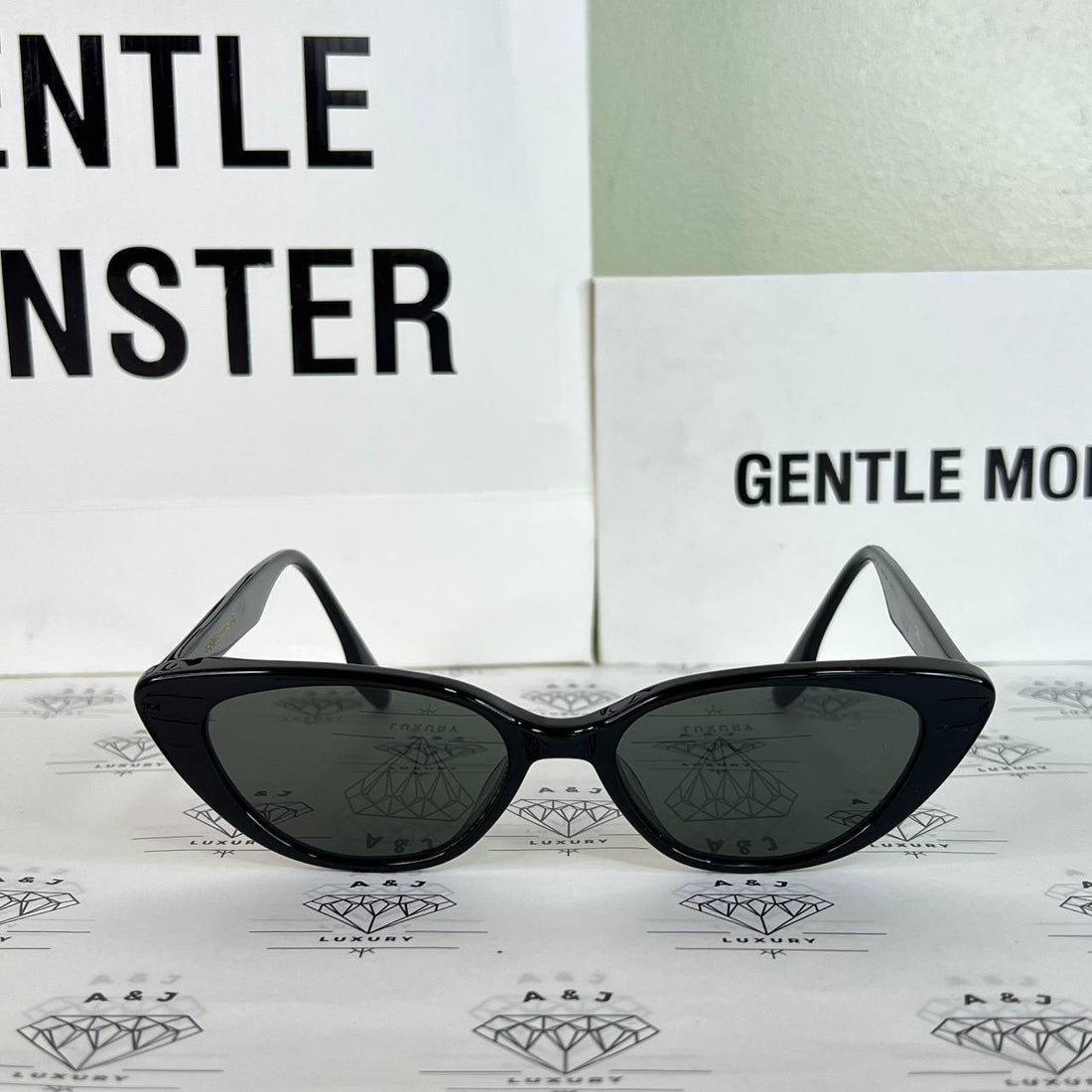 [PRE LOVED] Gentle Monster Crella Sunglasses in Black