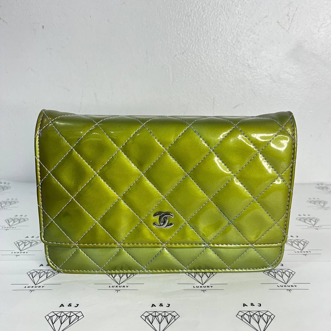 [PRE LOVED] Chanel Patent Wallet on Chain in Green/Blue SHW (Series 17)