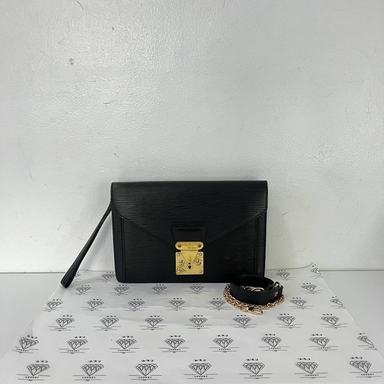 [PRE LOVED] Louis Vuitton Clutch in Black Epi Leather GHW (TH0966)