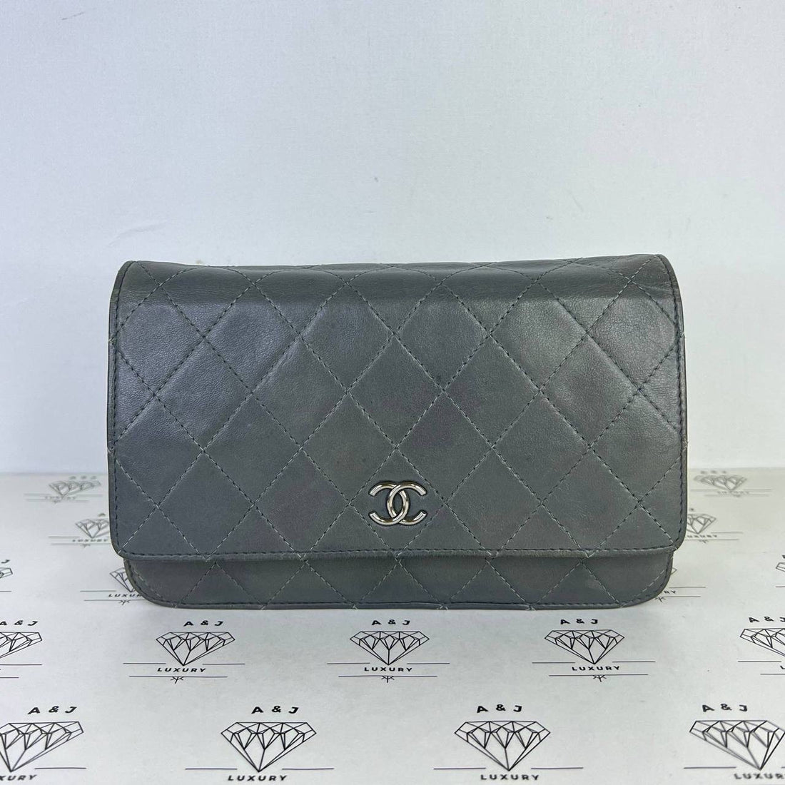 [PRE LOVED] Chanel Classic Wallet on Chain in Gray Lambskin Leather SHW (Series 12)